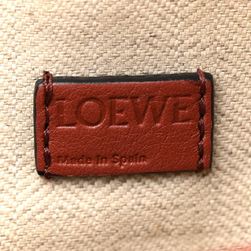 LUSHENTIC LOEWE PUZZLE BAG MINI | SPICE PUMPKIN CALFSKIN - Image 2