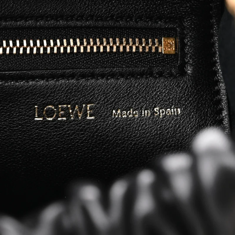 LOEWE SQUEEZE BAG MINI BLACK BUTTERY NAPPA LAMBSKIN LEATHER GOLD HARDWARE - Image 2