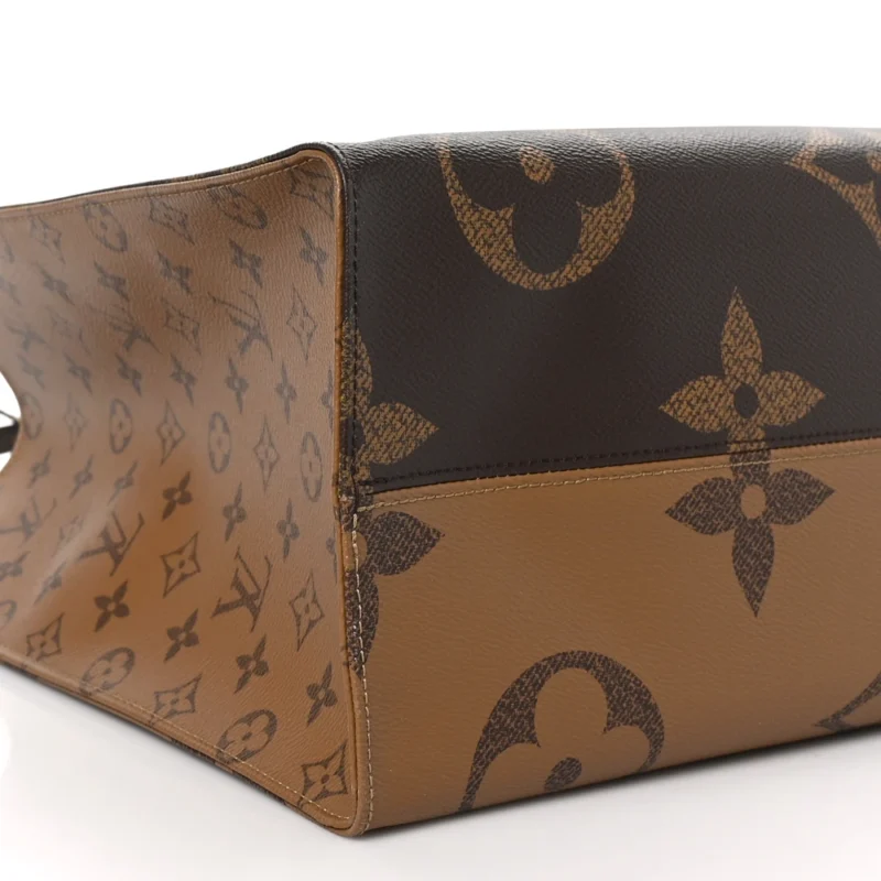 LOUIS VUITTON ONTHEGO GM REVERSE GIANT MONOGRAM CANVAS - Image 4