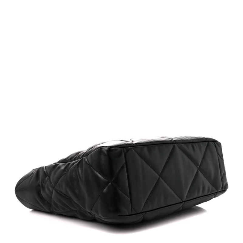 CHANEL EAST-WEST SHOPPING BAG MEDIUM BLACK CHANEL 19 QUILTED LAMBSKIN LEATHER MIXED METAL HARDWARE - Image 6