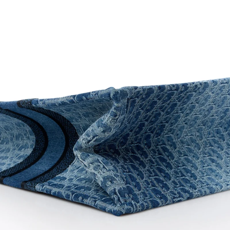 DIOR LARGE BOOK TOTE BLUE OBLIQUE DENIM - Image 4