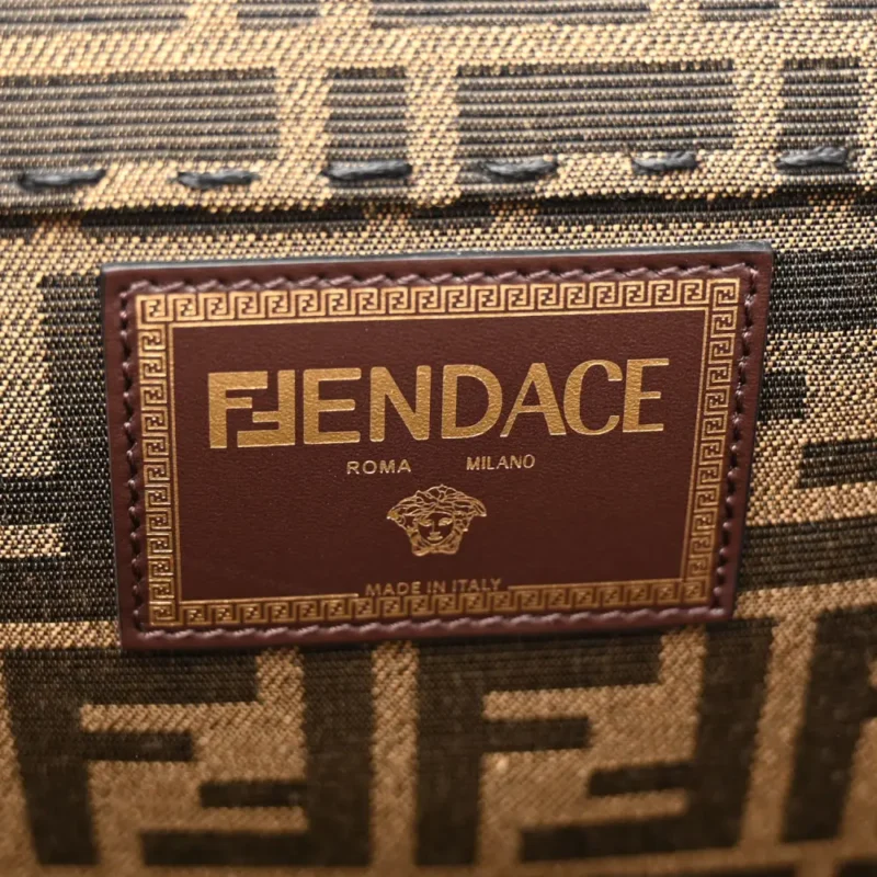 FENDI LARGE FENDACE FF MEDUSA STUDDED FENDI SUNSHINE SHOPPER TOTE (F X V) MARRONE/FUXIA JACQUARD FABRIC, CALFSKIN LEATHER, & PLEXIGLASS GOLD HARDWARE - Image 2