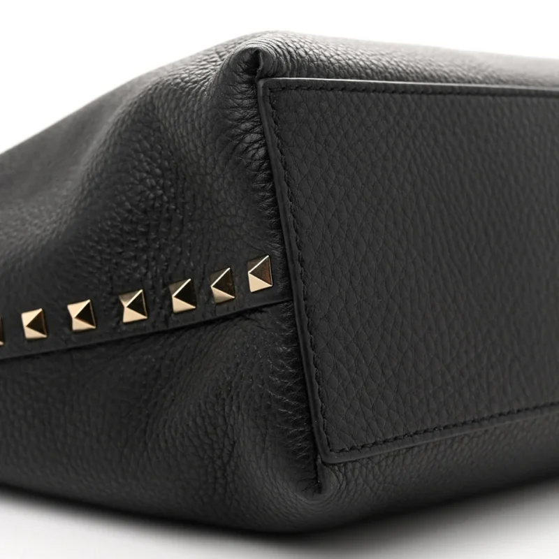 VALENTINO GARAVANI MEDIUM ROCKSTUD TOTE BLACK/ROSE QUARTZ GRAINY CALFSKIN LEATHER GOLD HARDWARE - Image 4