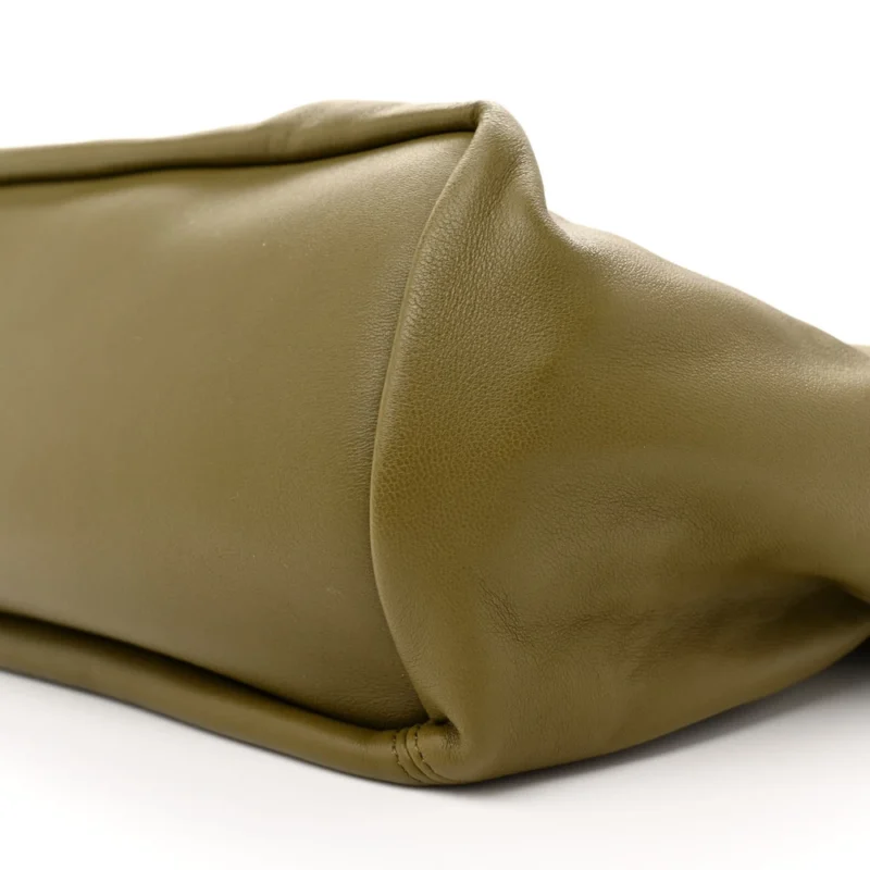 LOEWE SQUEEZE BAG MEDIUM OLIVE NAPPA LEATHER - Image 5