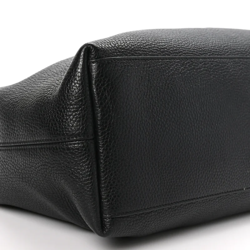 GUCCI MEDIUM SOHO CHAIN SHOULDER BAG BLACK PEBBLED CALFSKIN LEATHER LIGHT GOLD HARDWARE - Image 5