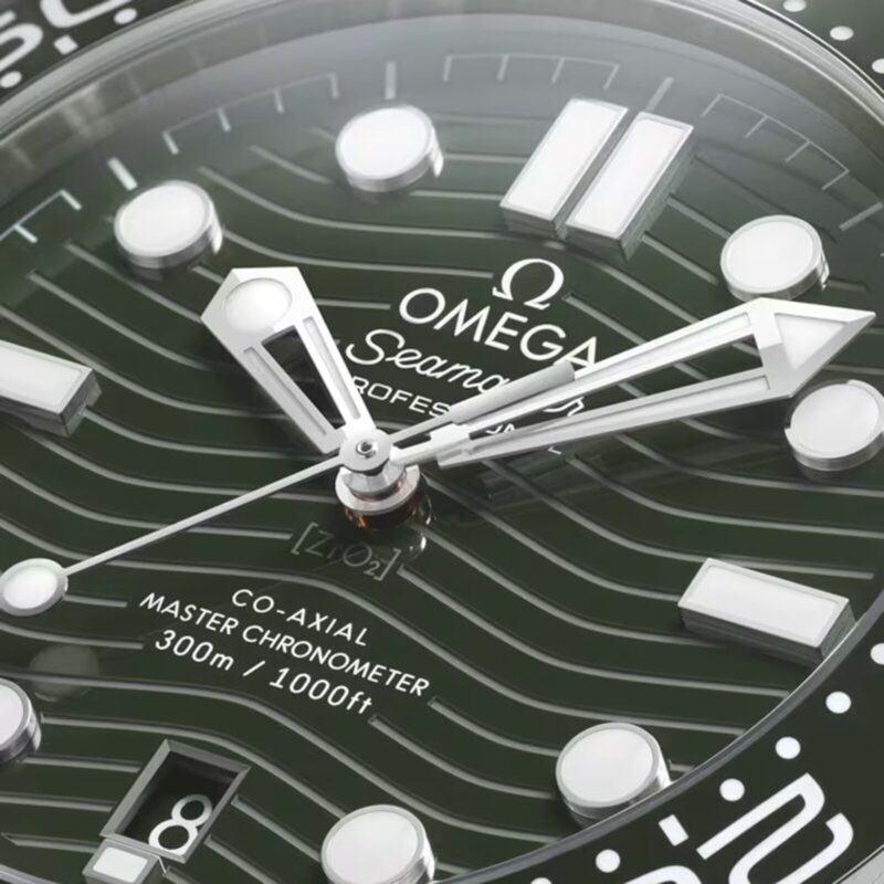 OMEGA SEAMASTER DIVER 300M CO AXIAL MASTER CHRONOMETER 42MM MENS WATCH GREEN O21032422010001 - Image 3