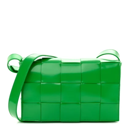 BOTTEGA VENETA MAXI INTRECCIATO CASSETTE CROSSBODY BAG PARAKEET PATENT LEATHER